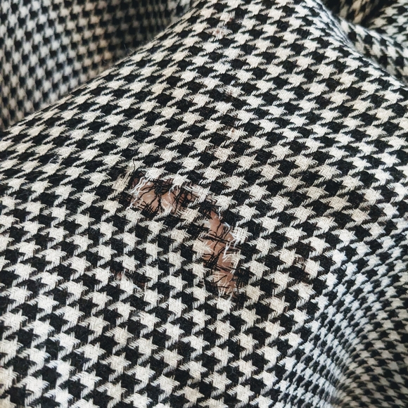 JANAVI Houndstooth Butterfly Merino Wool Blanket Scarf - Picture 5 of 11